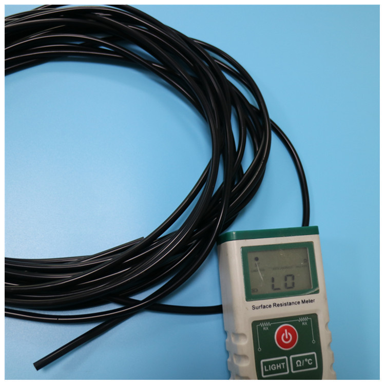 糖心传媒抗靜電矽膠管：精準控製表麵電阻，為溶劑輸送築牢靜電安全防（fáng）線